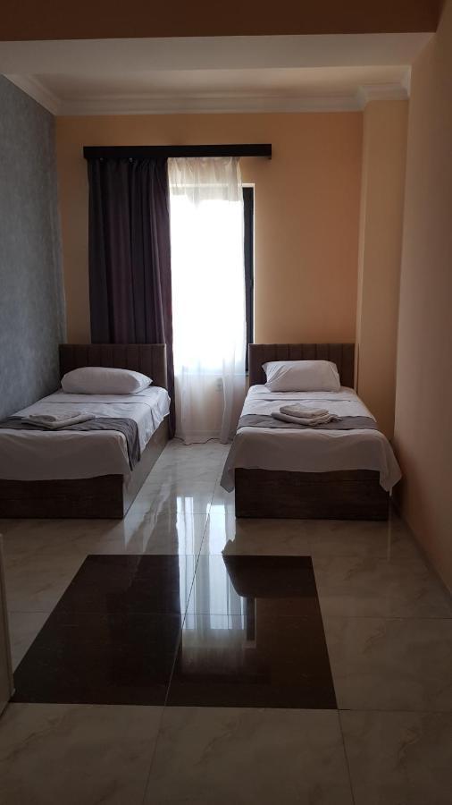 Rp Hotel  Jerevan Buitenkant foto