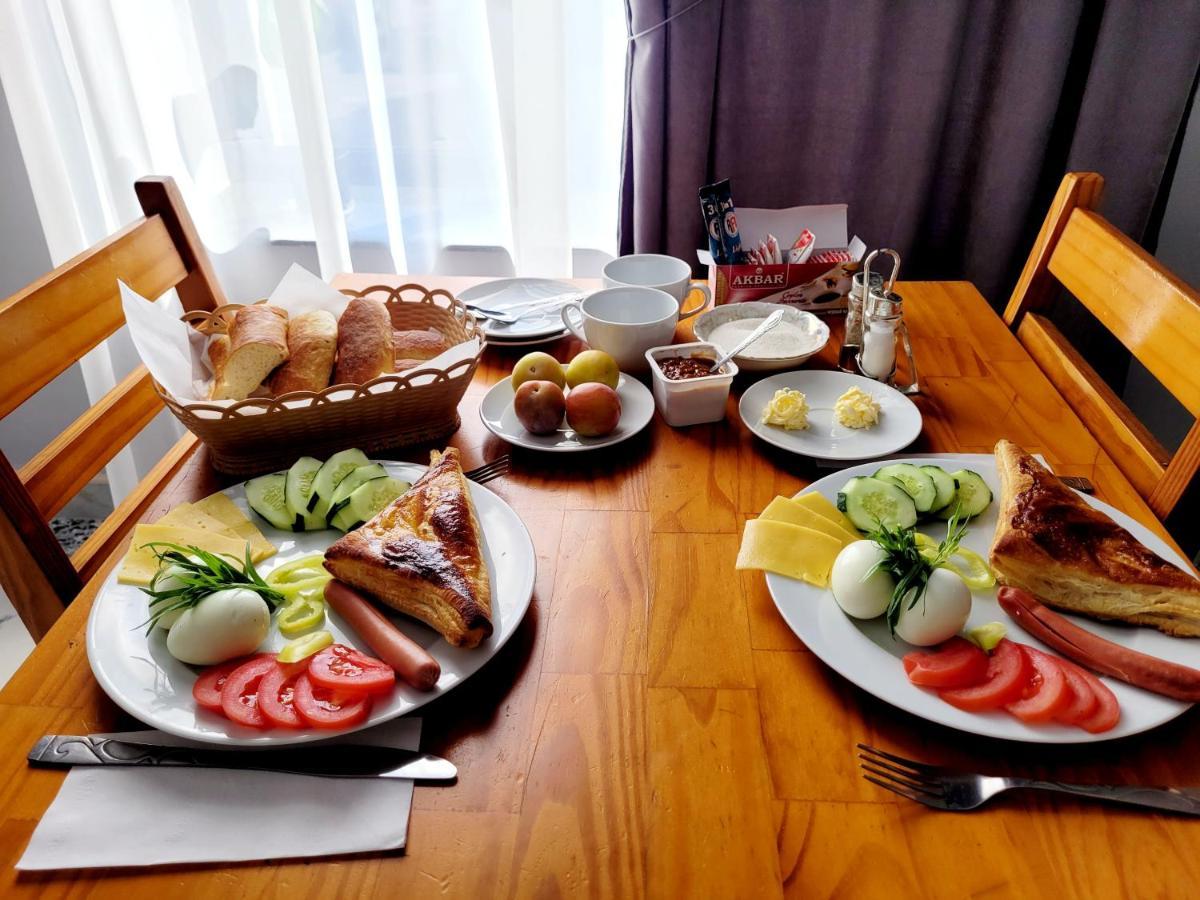 Rp Hotel  Jerevan Buitenkant foto