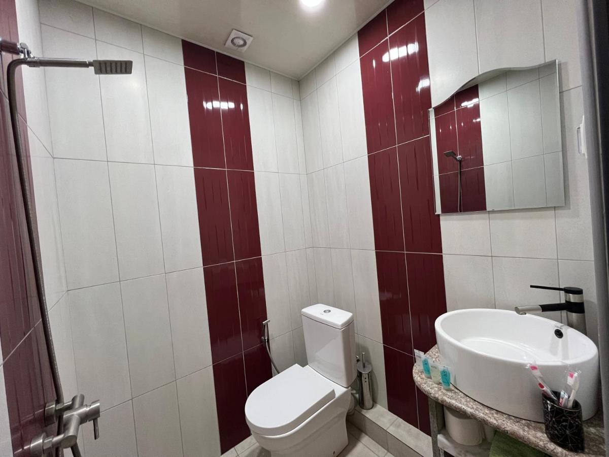 Rp Hotel  Jerevan Buitenkant foto