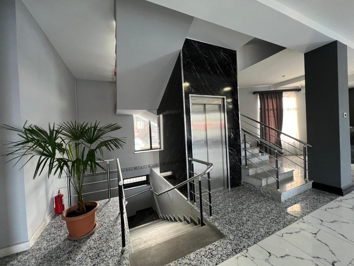 Rp Hotel  Jerevan Buitenkant foto