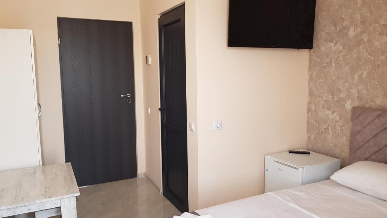 Rp Hotel  Jerevan Buitenkant foto