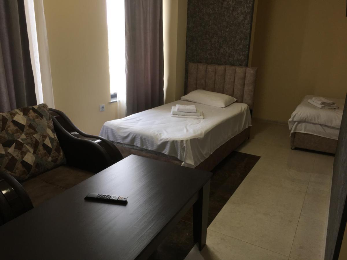 Rp Hotel  Jerevan Buitenkant foto