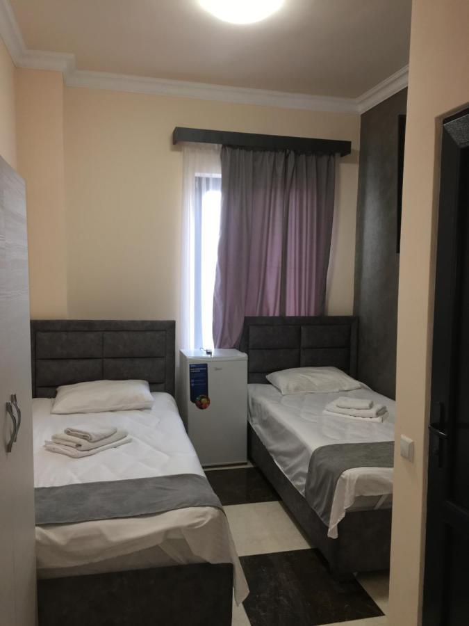 Rp Hotel  Jerevan Buitenkant foto