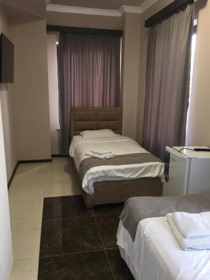 Rp Hotel  Jerevan Buitenkant foto