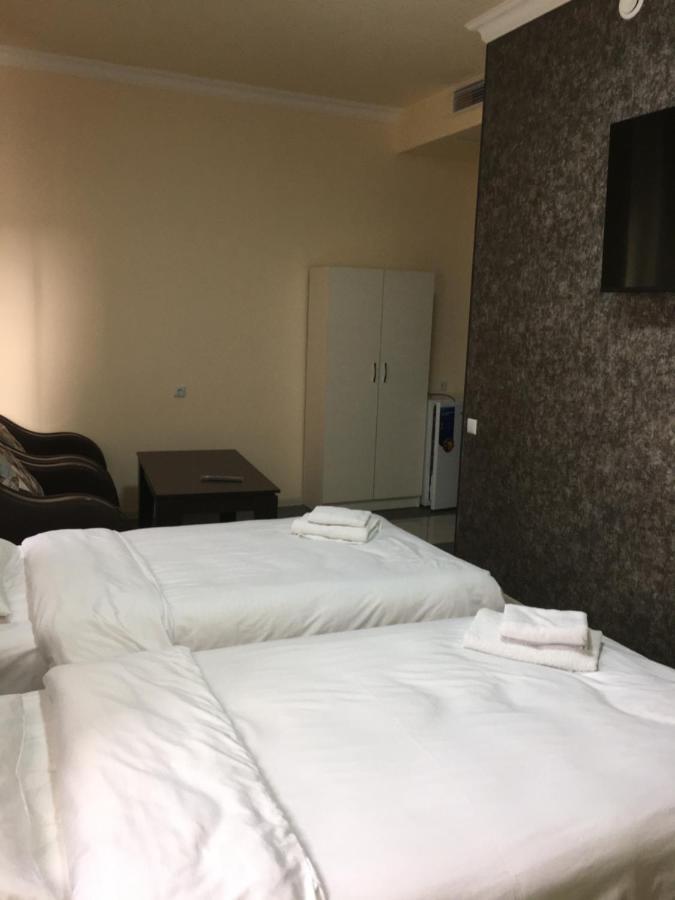 Rp Hotel  Jerevan Buitenkant foto